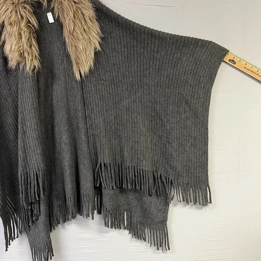 Attention Shawl One Size Fits All‎ Faux Fur Trim Gray Wool Fringe Hem